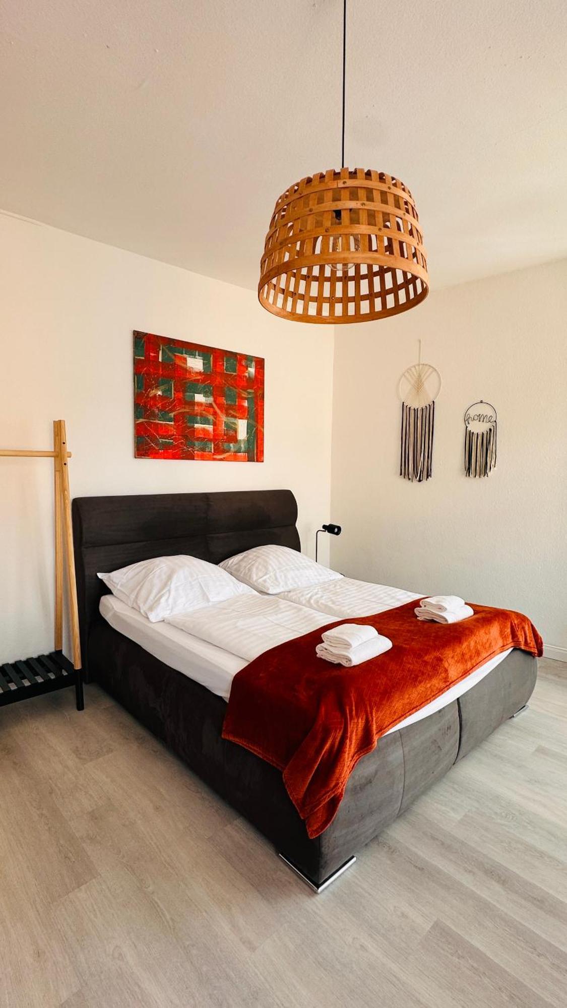 Amao-Brown I Exklusives City-Apartment I 85Qm I Privatparkplatz & Komfort I King-Size Bed Lahr  Exterior photo
